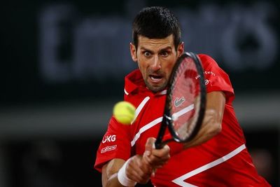 Djokovic inclina a Tsitsipas en cinco sets - Tenis - ABC Color