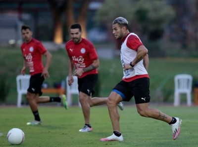 La Albirroja volvió a los entrenamientos luego del estreno premundialista - APF