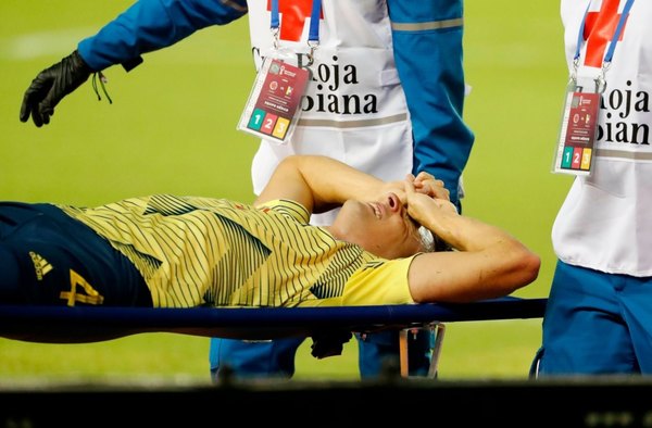 La terrible lesión de Santiago Arias en Colombia-Venezuela