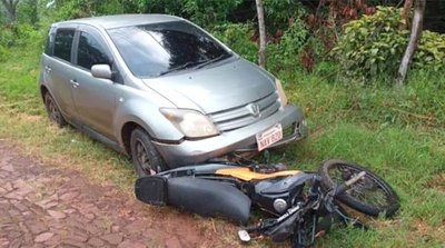 Crónica / Se enojó y le atropelló a su ex ¡con su coche!