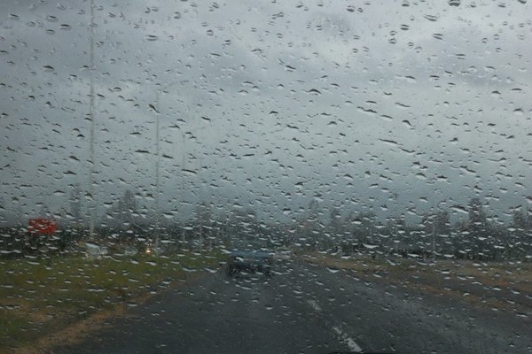 Crónica / Pa’i armó cadena de oración para ¡ver llover!