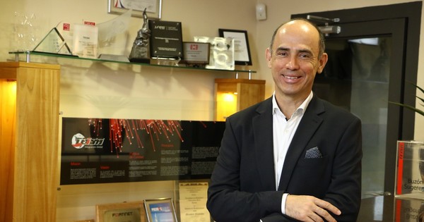 La Nación / Jaime Egüez afirma que se enfocará en recuperar y sacar adelante al país