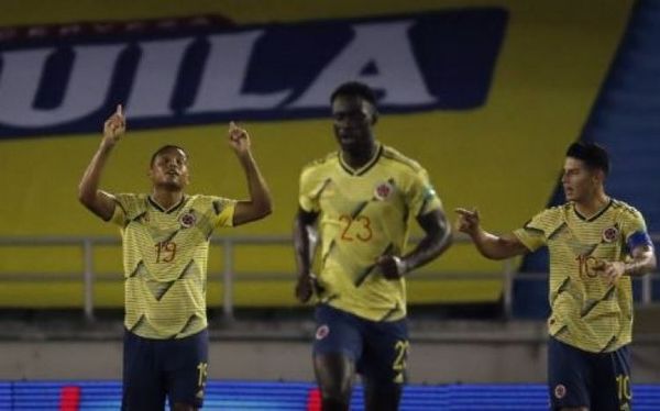 Colombia golea a una floja Venezuela en el debut