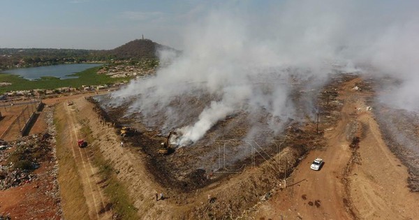 La Nación / Investigarán para dar con los responsables de incendios en Banco San Miguel y Cateura