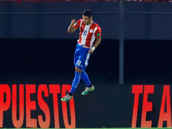 Ángel Romero, entre los goleadores de la primera fecha