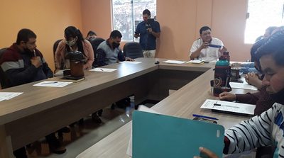 Concejales hicieron jurar al segundo de la lista de suplentes y podían ser sancionados - Noticiero Paraguay