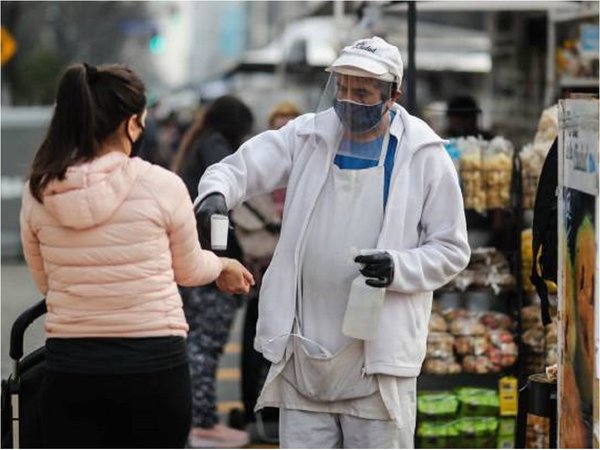 Argentina extiende aislamiento con nuevas restricciones en el interior