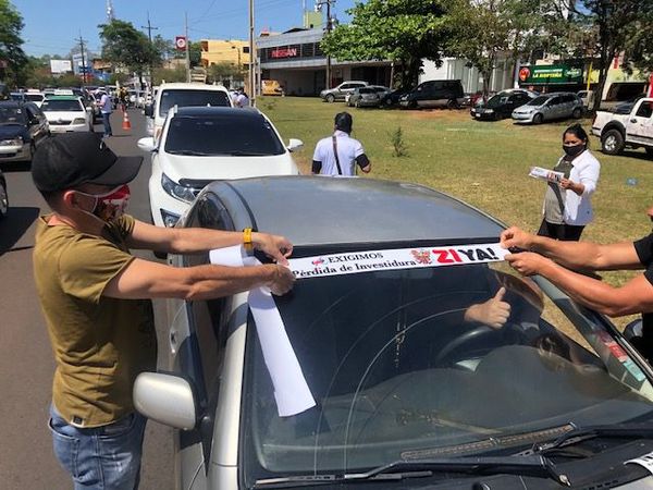 Esteños inician campaña para exigir expulsión de Javier Zacarías del Senado - ABC en el Este - ABC Color