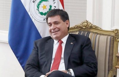 Aseguran que Cartes paga sobresueldo a legisladores