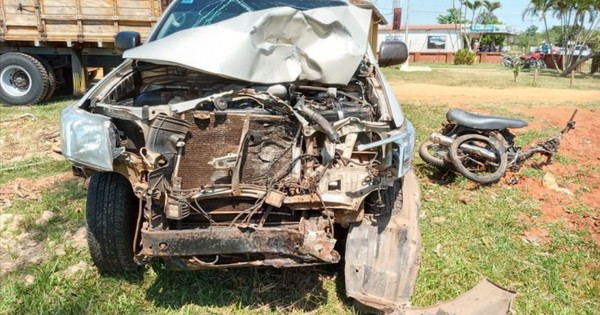 La Nación / En Coronel Oviedo, mueren 3 miembros de una familia en accidente de tránsito