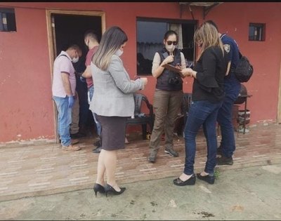 Crónica / Trans y socia “apretaban” a su clientela