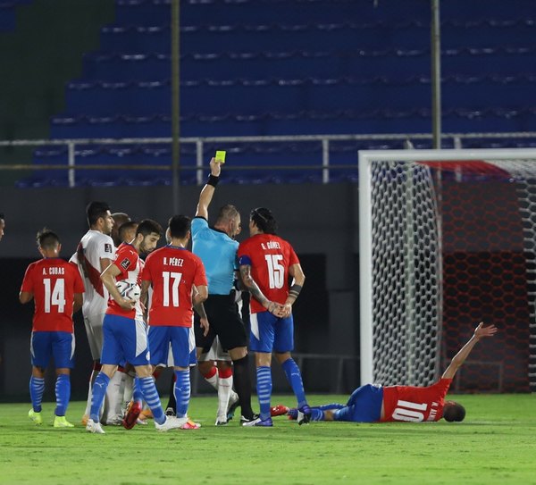 Crónica / Conmebol difundió el audio entre el árbitro Néstor Pitana y la gente del VAR