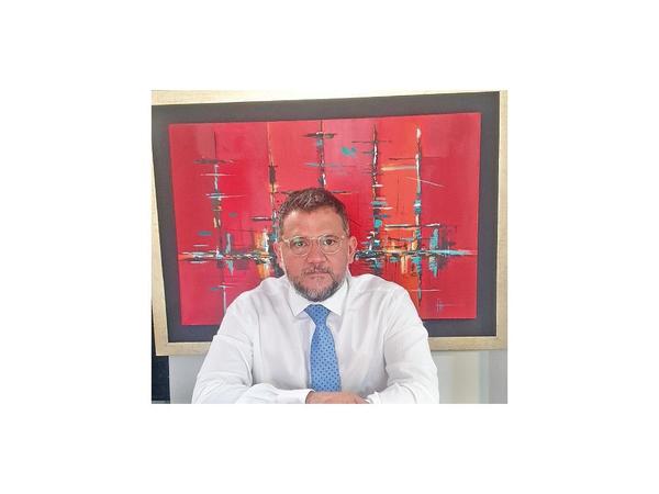 “Ninguno de los cambios tiene que ver con modernizar el servicio exterior”