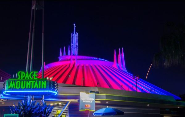 Disney hará película inspirada en la atracción “Space Mountain” - Cine y TV - ABC Color