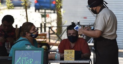 La Nación / Pallarolas: “Tenemos que cuidarnos como si estuviéramos en fase uno de la cuarentena”