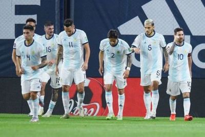 Penal salva el debut argentino ante Ecuador