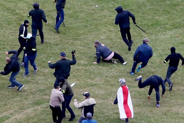 Decenas de manifestantes detenidos en una manifestación en Bielorrusia