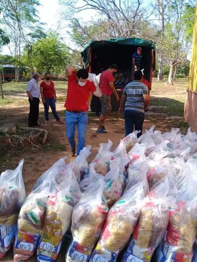 Santa Elena: Entregan kits de alimentos a cuatro escuelas para distribuir a unas 320 familias » Ñanduti