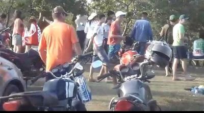 Aquinenses denuncian aglomeración de personas en un arroyo - Nacionales - ABC Color