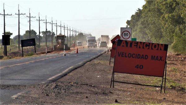 Reconstrucción de ruta de acceso a Loma Plata avanza lentamente