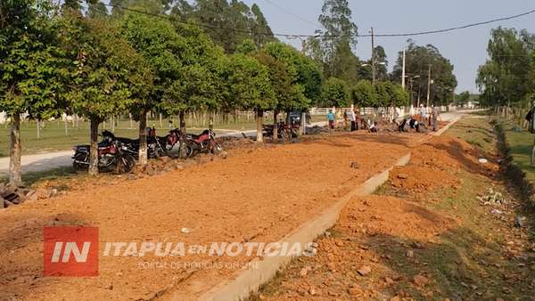 INICIAN CONSTRUCCIÓN DE EMPEDRADOS EN CAÑADA LOMA JHOVY