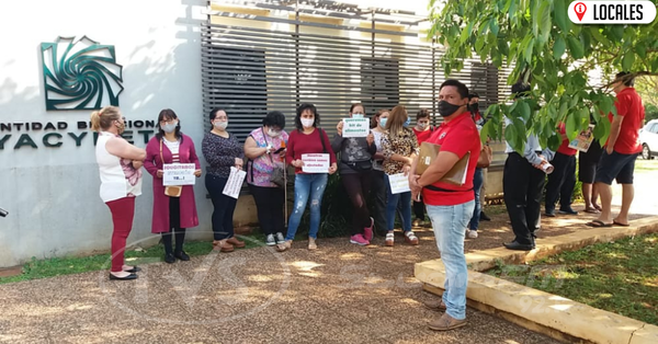 Comerciantes solicitan a la EBY ser los titulares de sus locales