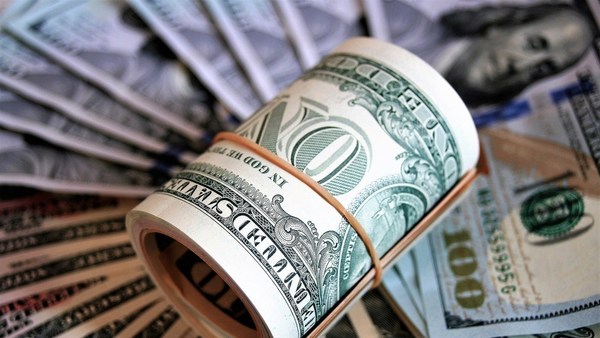 Determinan cuánto tiempo puede sobrevivir el coronavirus en las pantallas de los móviles o en los billetes - ADN Paraguayo