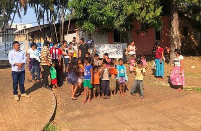 Indígenas se manifiestan para exigir apertura de una escuela - ABC en el Este - ABC Color