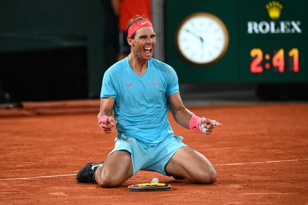 Nadal venció a Djokovic en el Roland Garros e igualó los 20 Grand Slams de Federer