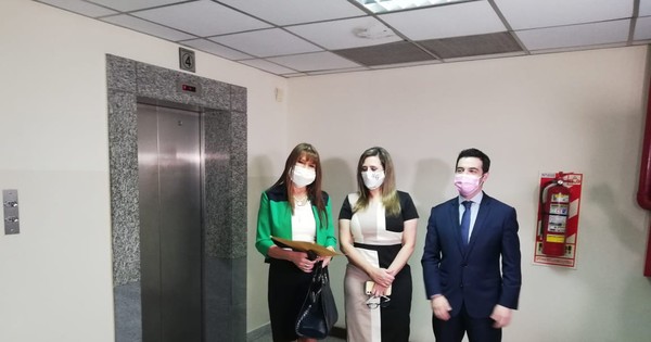 La Nación / Diputada Celeste Amarilla acciona ante la Corte para volver a su banca