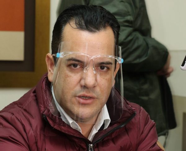 Friedmann elude hablar de su proceso penal y llora que es un perseguido político - ADN Paraguayo