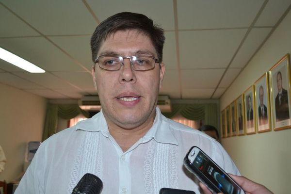 Exviceministro de Salud no será imputado por violación de cuarentena