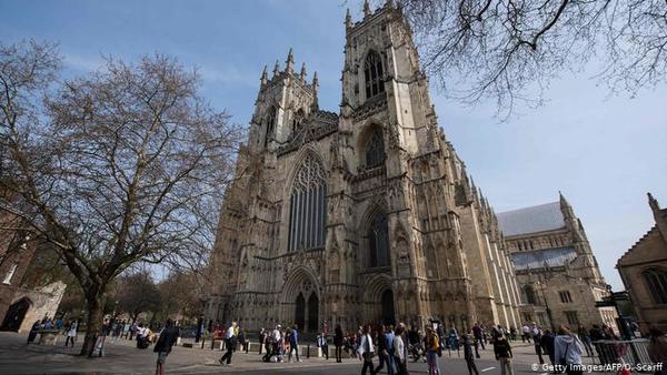La catedral de Notre Dame busca artesanos para su restauración » Ñanduti