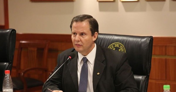 La Nación / Funcionarios judiciales podrían trabajar sábado para agilizar expedientes