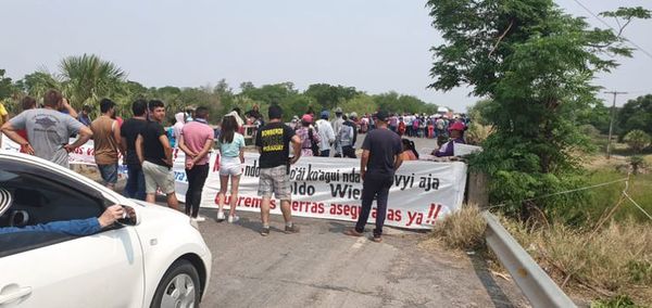 Nativos de comunidad Xakmók Kasek exigen cumplimiento de sentencia de la CIDH - Nacionales - ABC Color