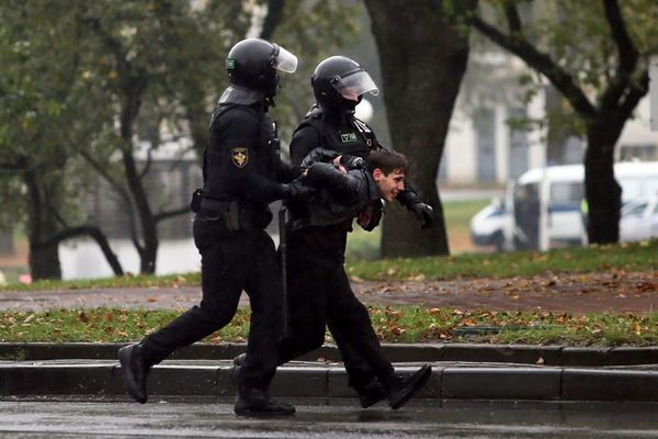 Bielorrusia amenaza con recurrir a armas letales contra manifestantes - Mundo - ABC Color