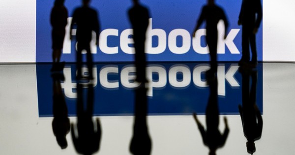La Nación / Facebook prohibirá publicaciones que nieguen el Holocausto