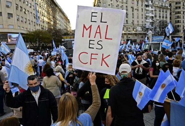 Nuevas protestas en Argentina contra el gobierno y el confinamiento