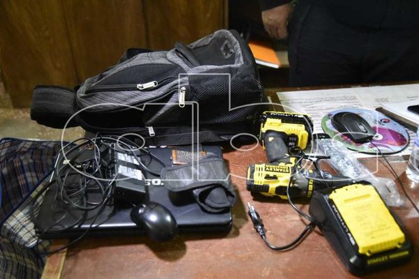 Cae presunto ladrón y recuperan objetos robados en una vivienda - Nacionales - ABC Color
