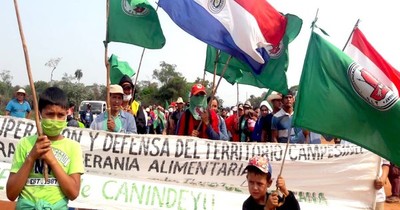 La Nación / Campesinos movilizados reclaman al Gobierno condonación de deudas