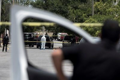 Mueren 14 presuntos sicarios en choque con policías en el norte de México - MarketData