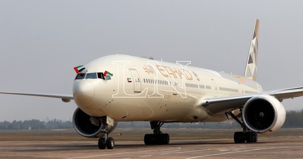 La Nación / En enero reanudarán vuelos entre Emiratos Árabes e Israel