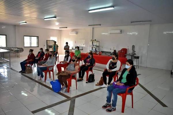 SNPP LLEGA CON CURSO DE COCINA NAVIDEÑA A NUEVA ALBORADA.