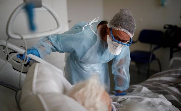HOY / Primera muerte registrada en el mundo por reinfección del coronavirus