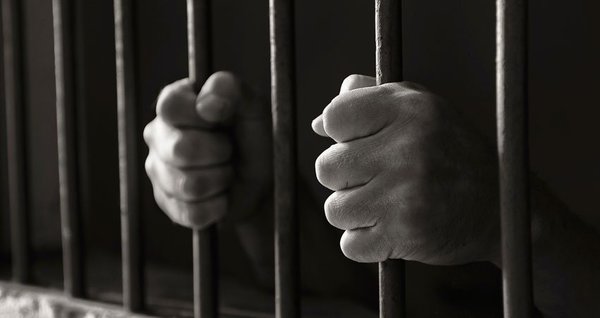 Fue preso por supuesto abuso y era inocente: defensa analiza demanda