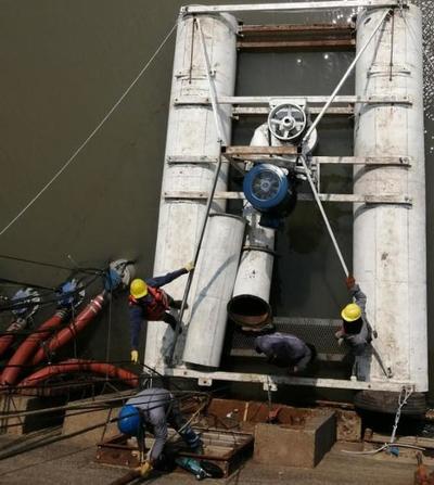 ESSAP prosigue con trabajos de instalación de bomba en Viñas Cué