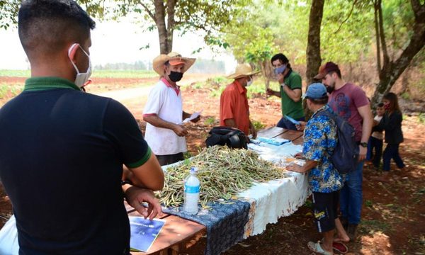 Entregan insumos para huerta comunitaria