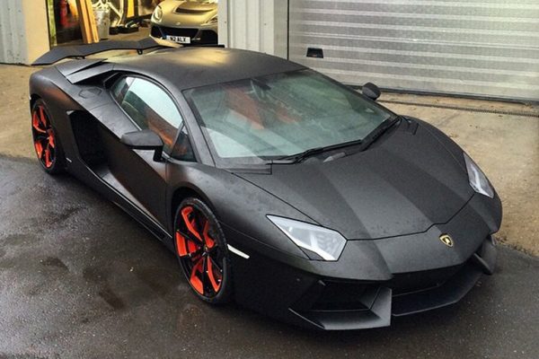 Kun Agüero se arrepiente de haber comprado un Lamborghini Aventador