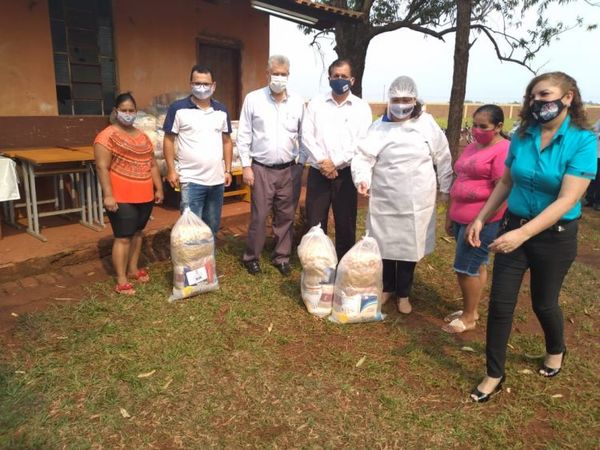 Municipalidad continúa con la entrega de kits del almuerzo escolar