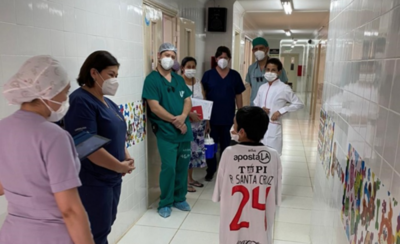 HOY / Dan de alta a niño transplantado en el Pediátrico Acosta Ñu